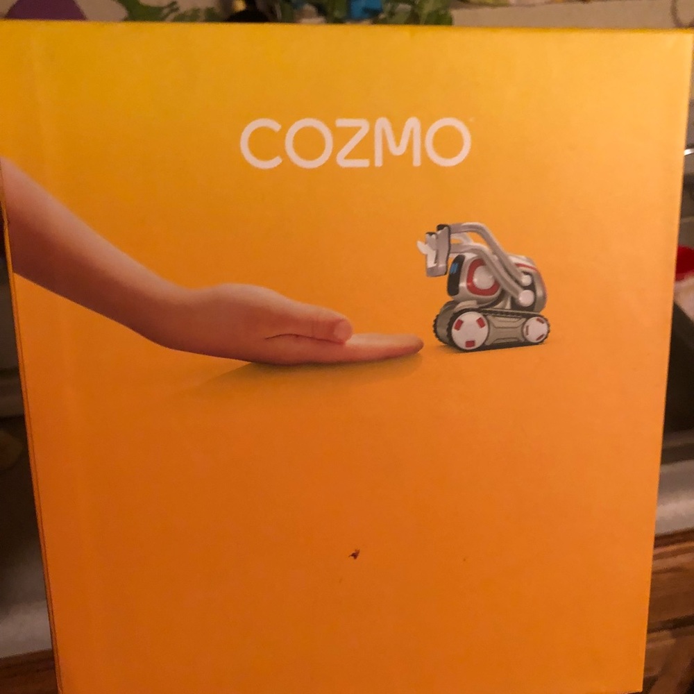 (Cozmo) real cool robot